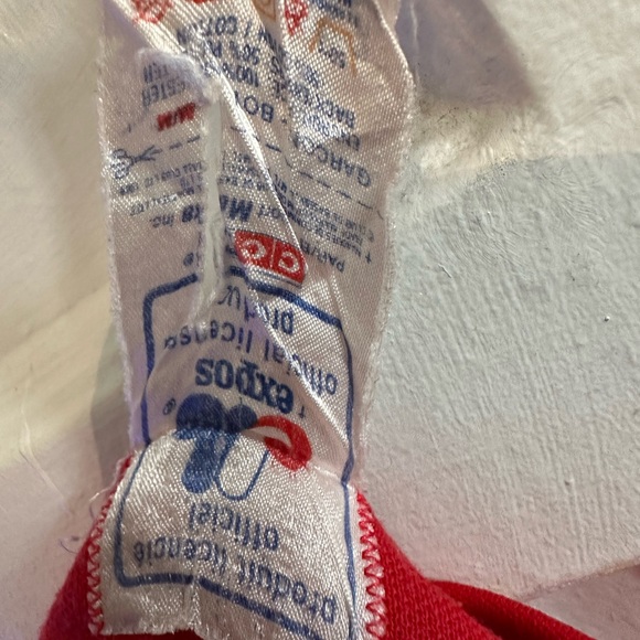 Expos Red Garment - Picture 4 of 11